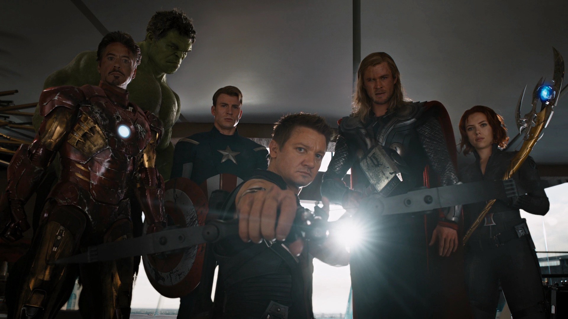 Vingadores: Ultimato | Irmãos Russo postam foto do set com os Vingadores de 2012!