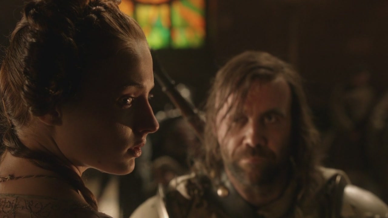 HQ+ | Sophie Turner fala sobre polêmica envolvendo abuso sexual que Sansa sofreu na série!